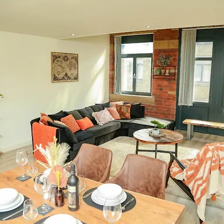 2 Bed New York Style Loft Free Parking * ブラッドフォード