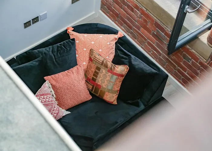 2 Bed New York Style Loft Free Parking Apartment