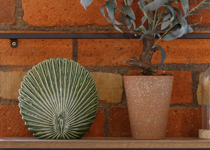 2 Bed New York Style Loft Free Parking