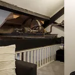 2 Bed New York Style Loft Free Parking