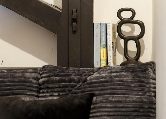 2 Bed New York Style Loft Free Parking *